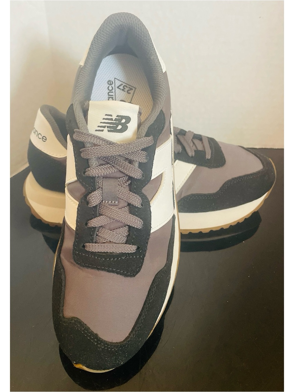 NEW BALANCE
WOMENS 237 Low Top SNEAKER  WMS SZ 8 Black Magnet - Picture 7 of 11